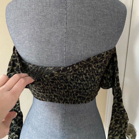 Hollister Women’s Green Printed Tube Top Size S - Picture 13 of 14